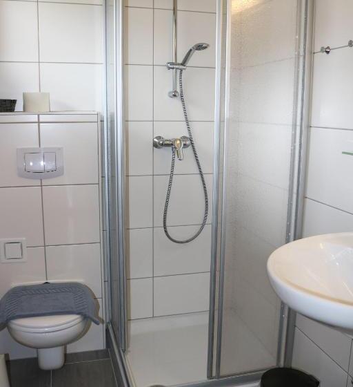 Пансион Weingut & Gästehaus Dombi Weiss