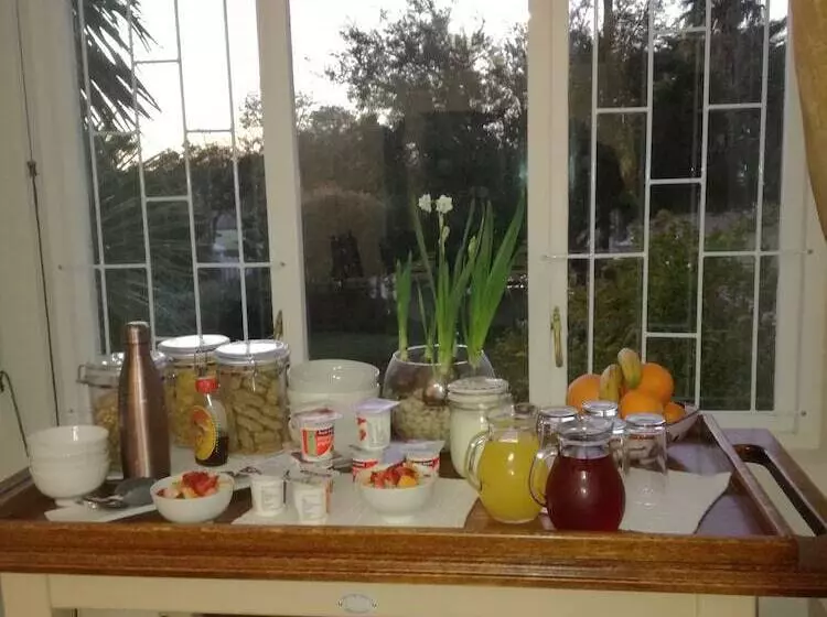 Majatalo 6 On Kloof Guest House