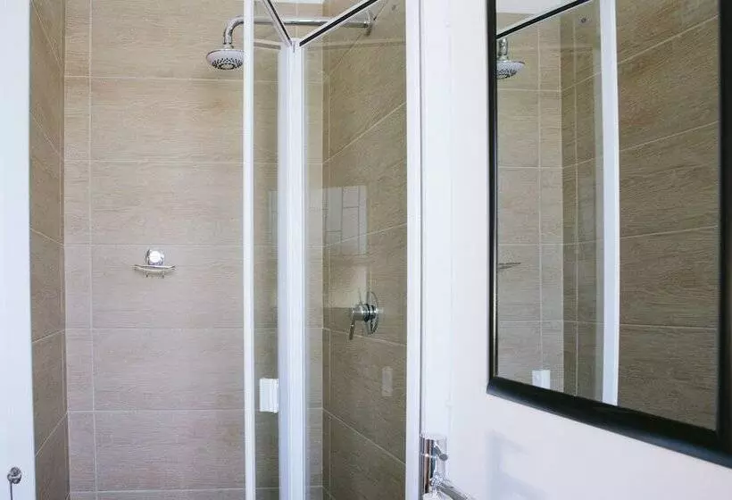 Majatalo 6 On Kloof Guest House