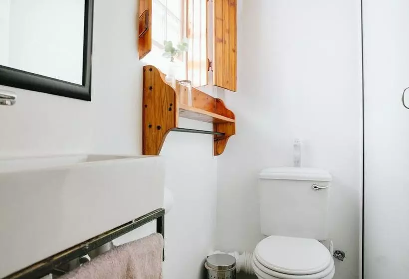 Majatalo 6 On Kloof Guest House