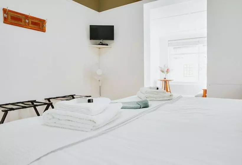 Majatalo 6 On Kloof Guest House