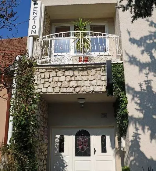 ペンション Aben & Hana Penzion