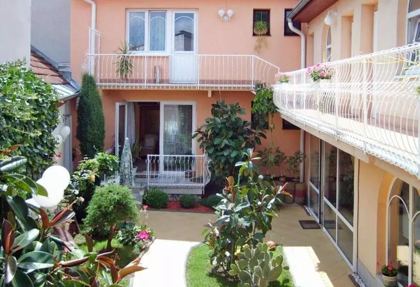 ペンション Aben & Hana Penzion