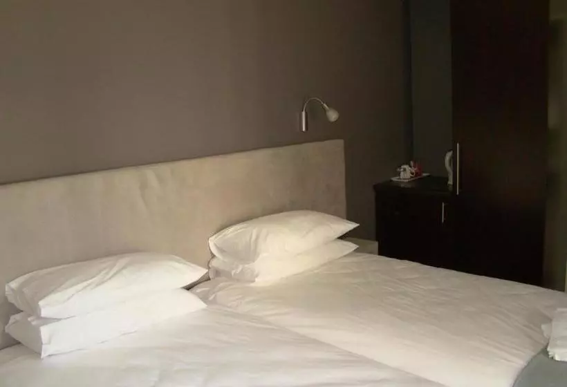 ペンション Bergliot Guest House