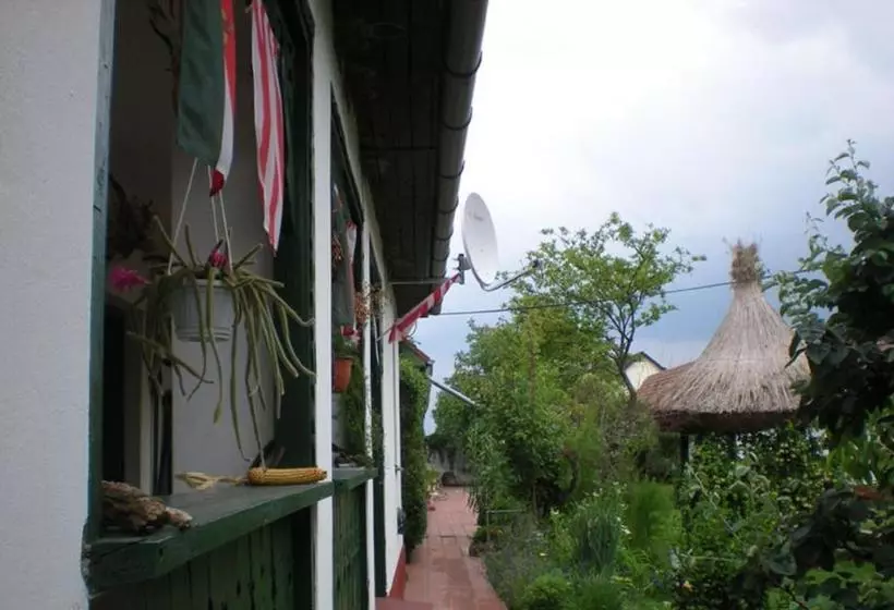 ペンション Hajdu Lovasudvar Hortobágy