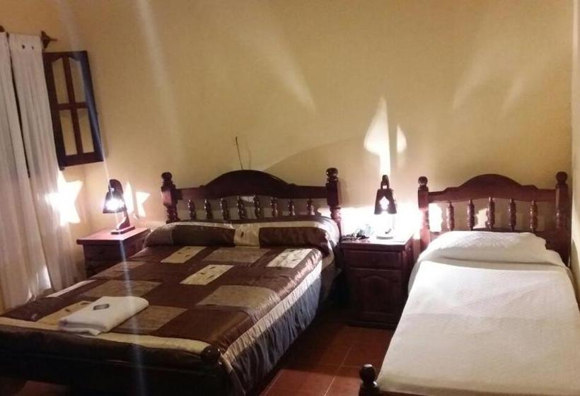 ペンション Hostal Las Carretas