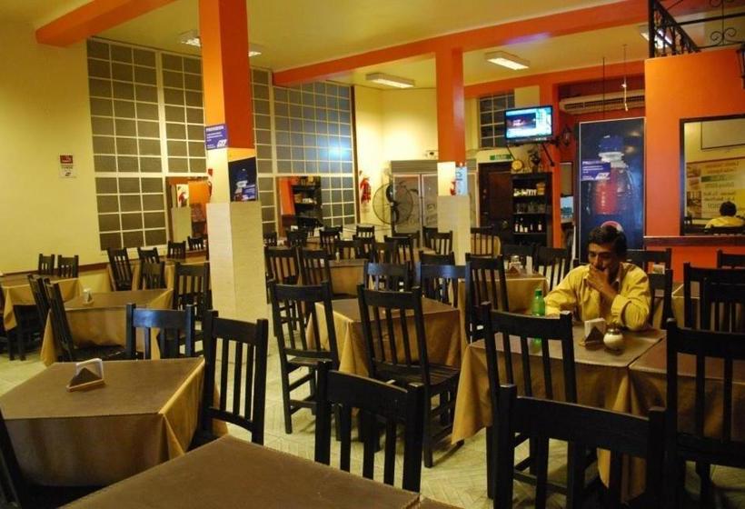 ペンション Hostal Las Carretas