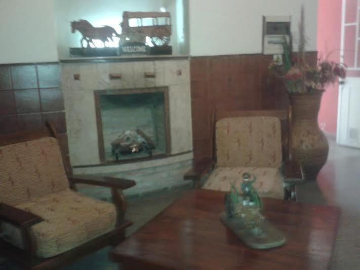 ペンション Hostal Las Carretas