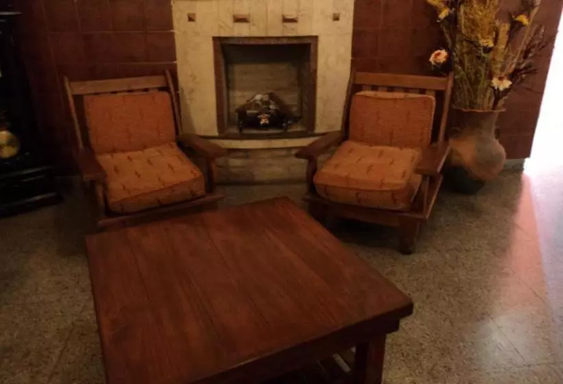 ペンション Hostal Las Carretas