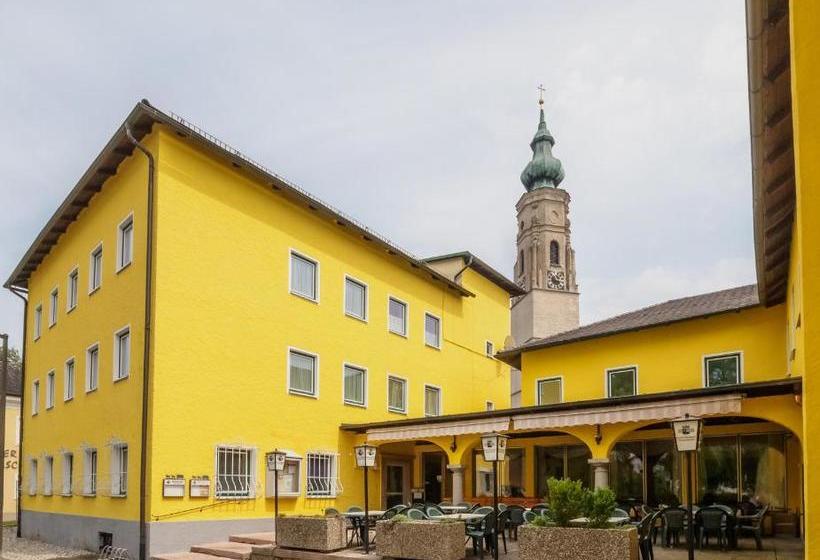بنسيون Stiftsgasthof Hochburg