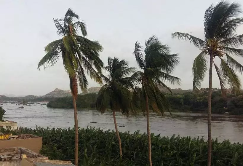ペンション Riverside Homestay