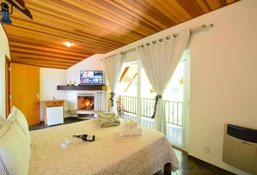 ペンション La Réserve Suites