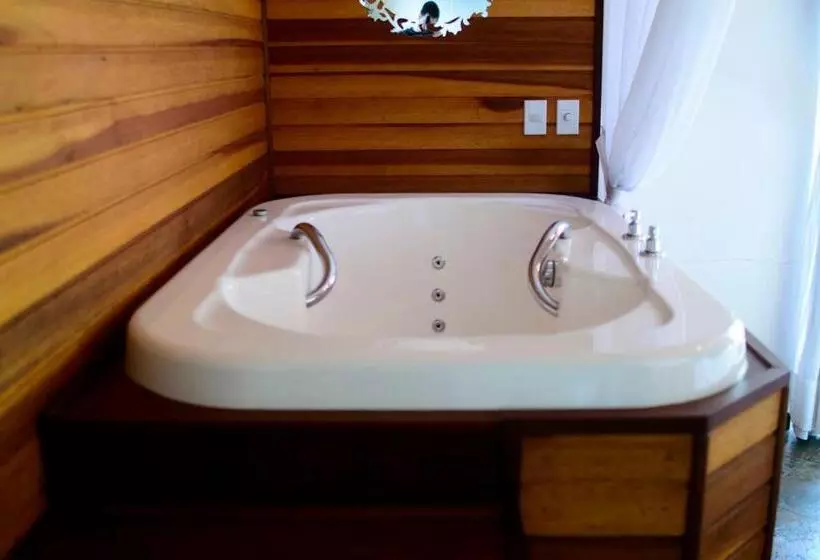 ペンション La Réserve Suites