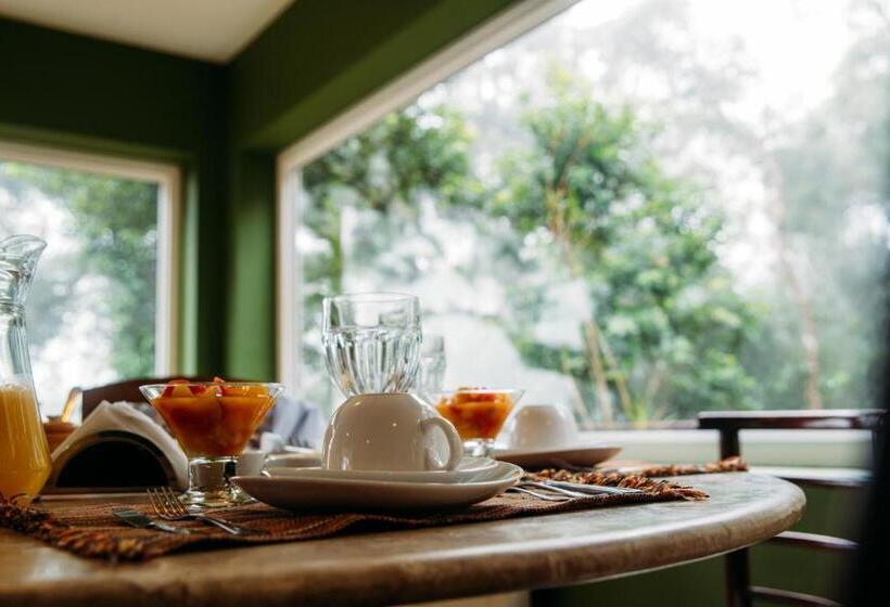 بنسيون La Réserve Suites