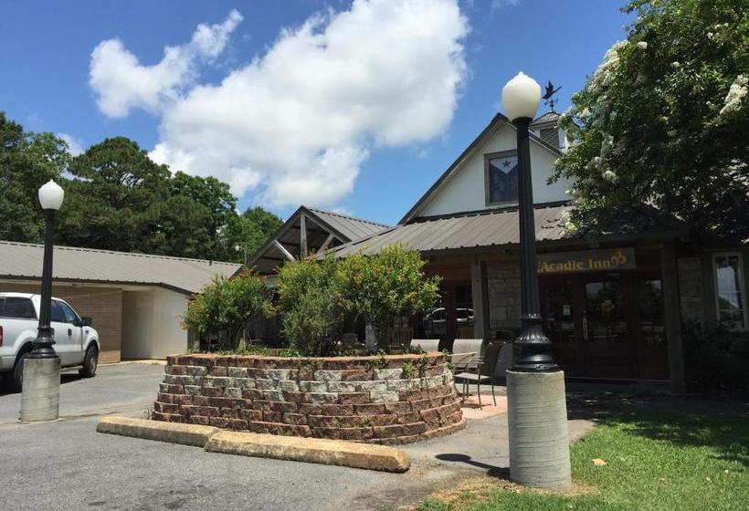 הוסטל L'acadie Inn & Rv Park