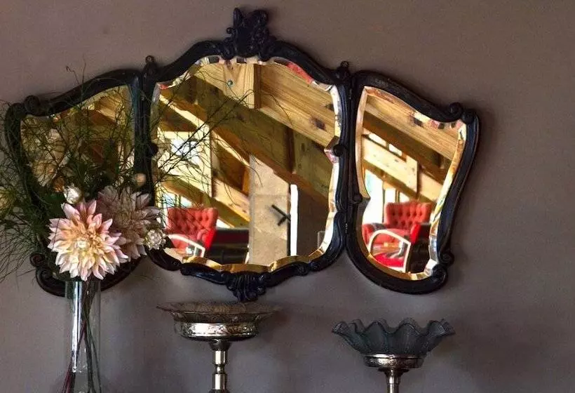 Retkeilymaja Posada La Escondida