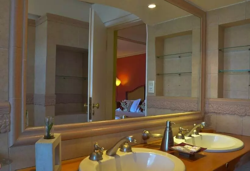 Retkeilymaja Posada La Escondida