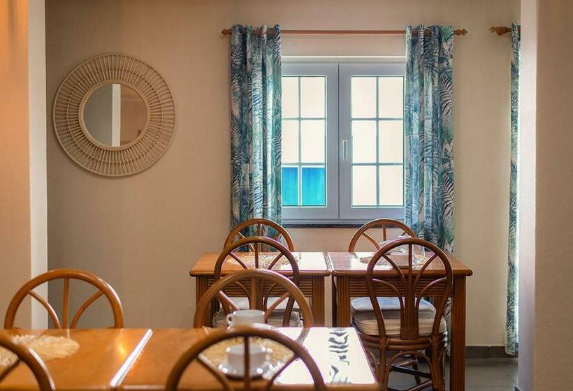 בית מלון כפרי The Blue Bamboo  Duna Parque Group