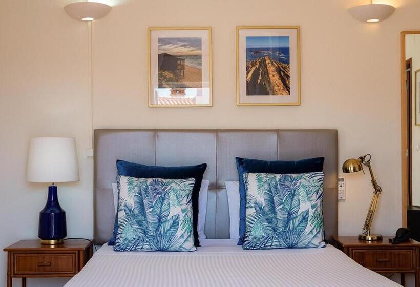 בית מלון כפרי The Blue Bamboo  Duna Parque Group