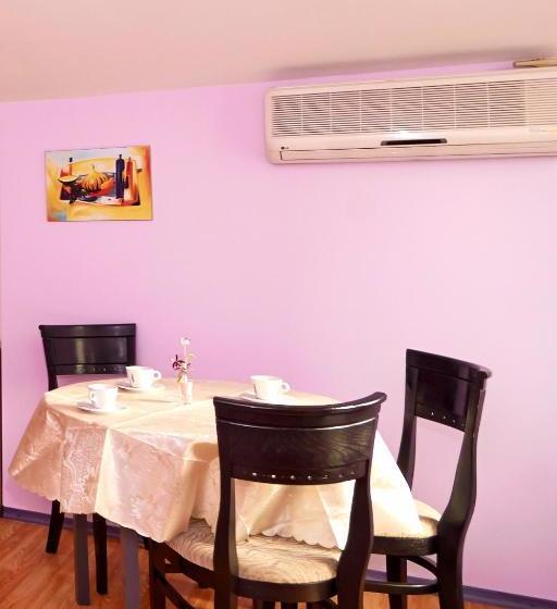 بنسيون Batak Studio