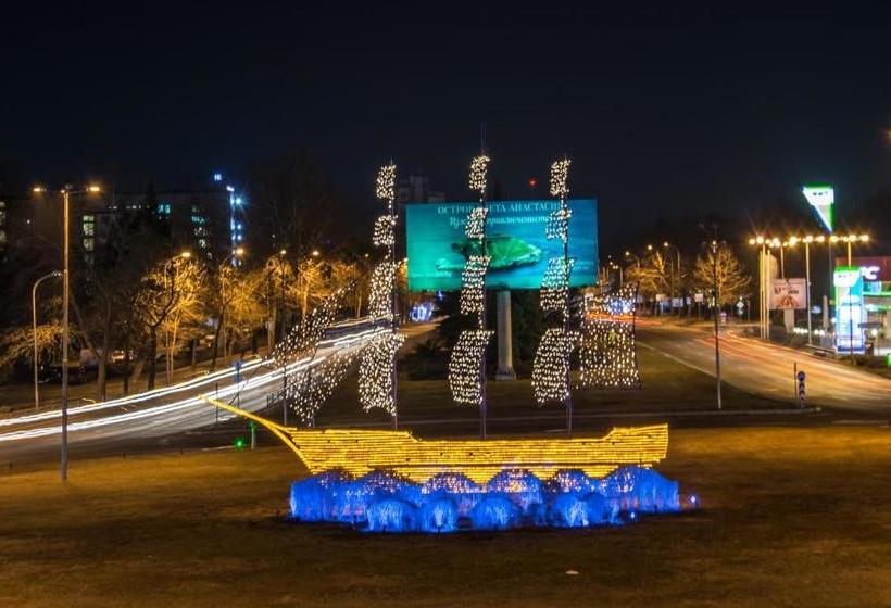 بنسيون Batak Studio