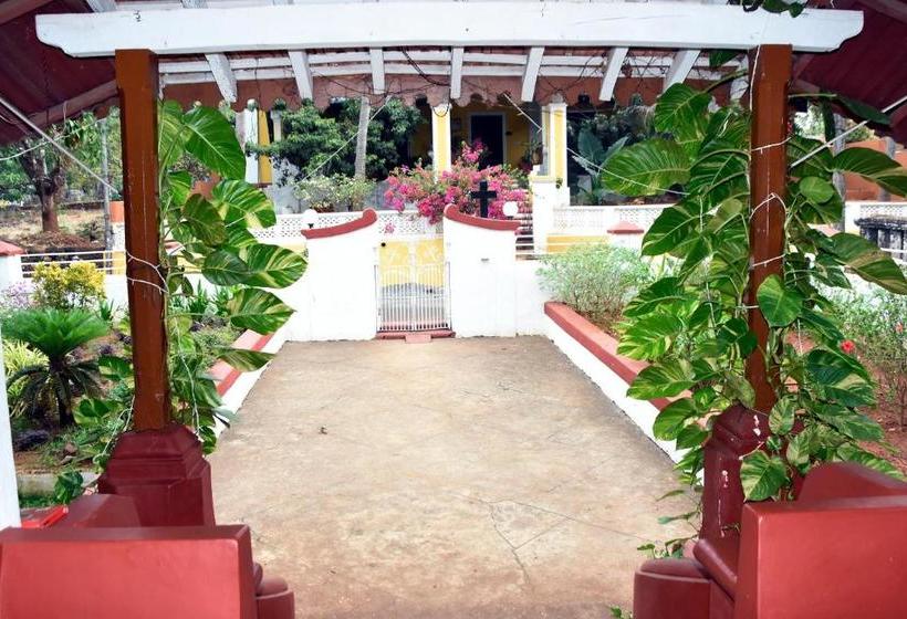 بنسيون Casa Aluizio