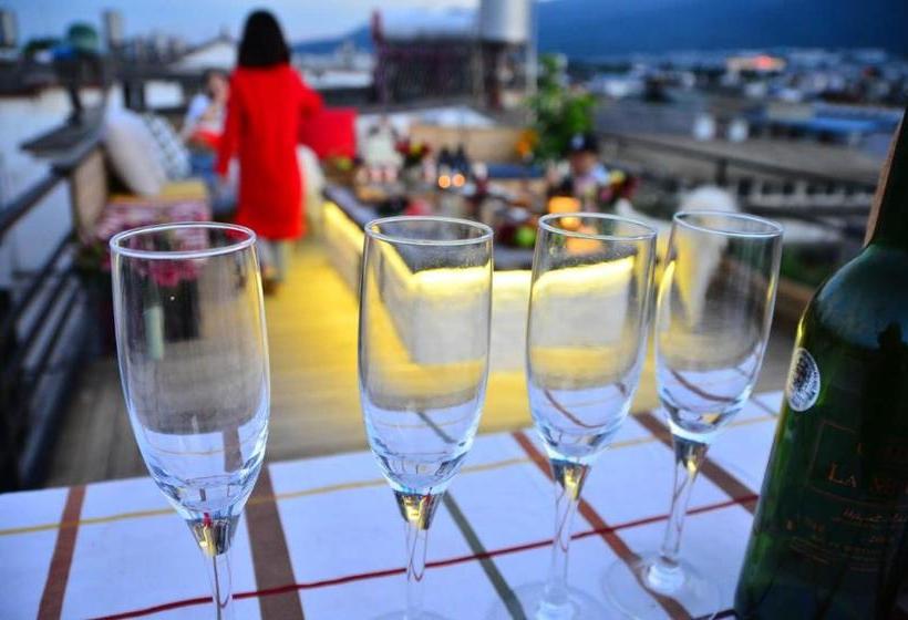 פנסיון Snow King