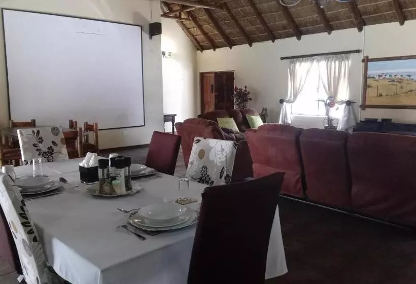 Majatalo Thatch Haven Guesthouse