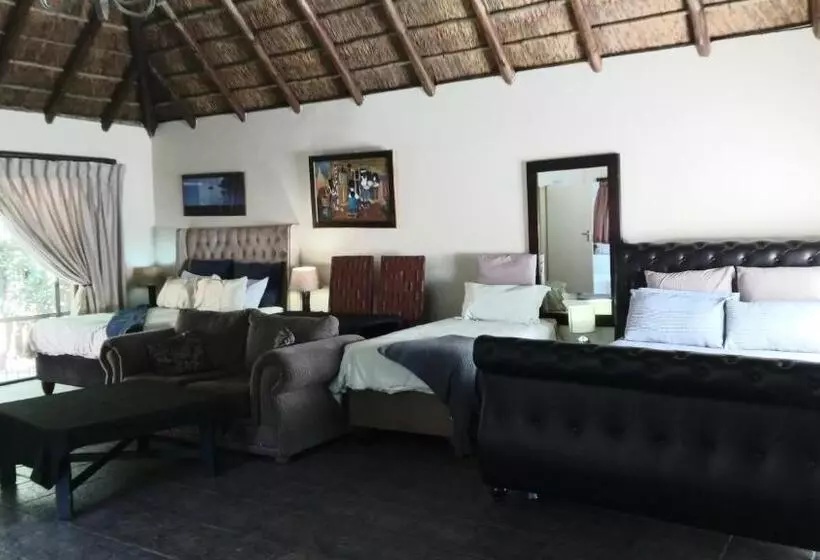 Majatalo Thatch Haven Guesthouse