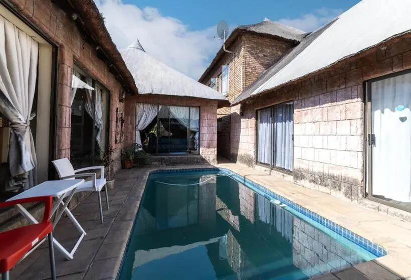 ペンション Thatch Haven Guesthouse