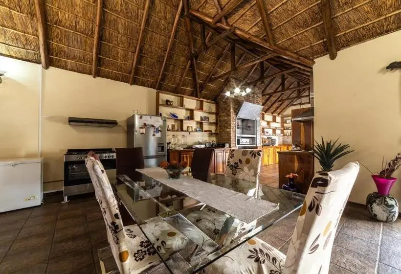 ペンション Thatch Haven Guesthouse