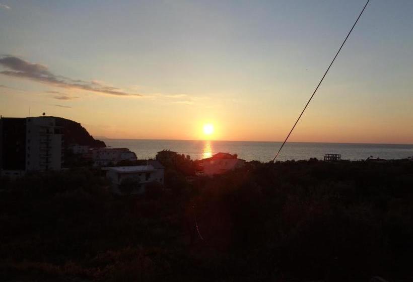 تختخواب و صبحانه Velco Bb Himara