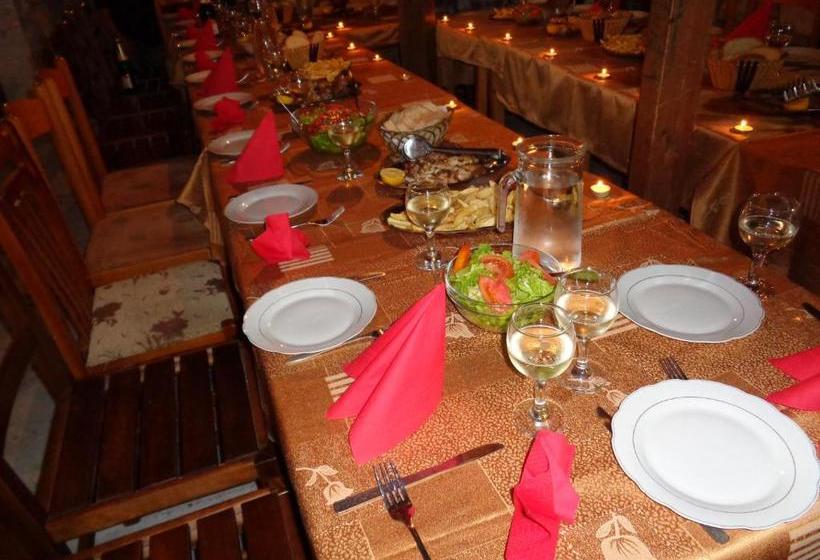 تختخواب و صبحانه Velco Bb Himara