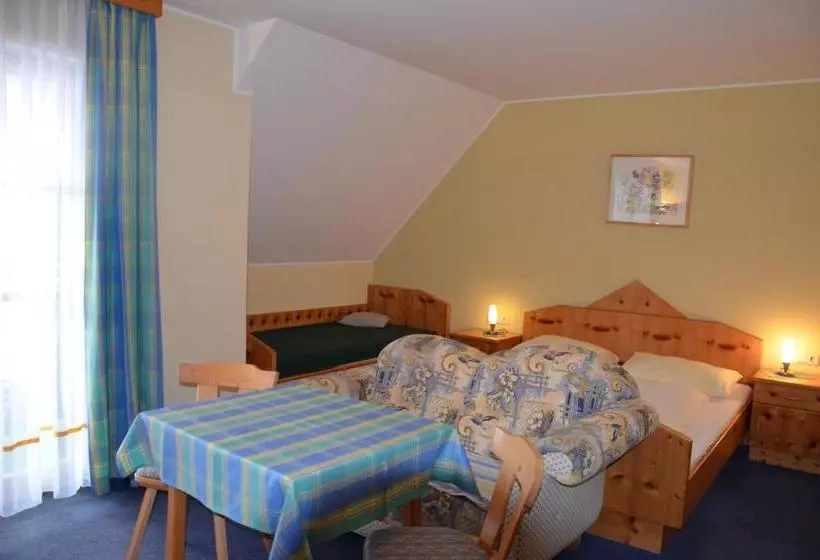 Retkeilymaja Wildwiesenhof