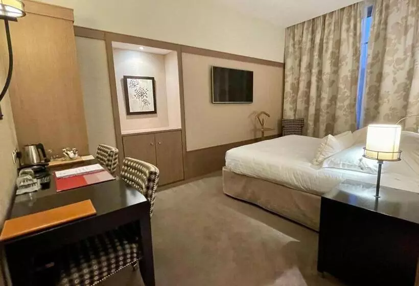 Hotelli Hôtel Au Logis Des Remparts