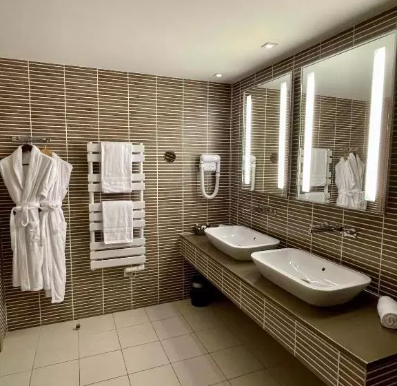 Hotelli Hôtel Au Logis Des Remparts