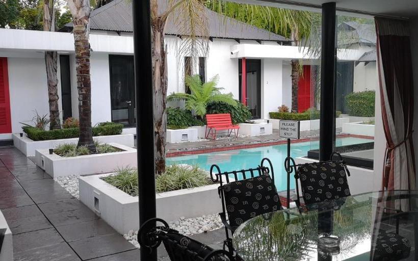 ペンション 21 Kingfisher Guesthouse