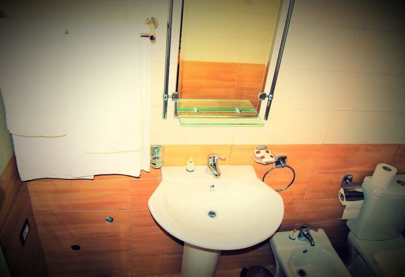 פנסיון Vila Lili Guest House   Berat