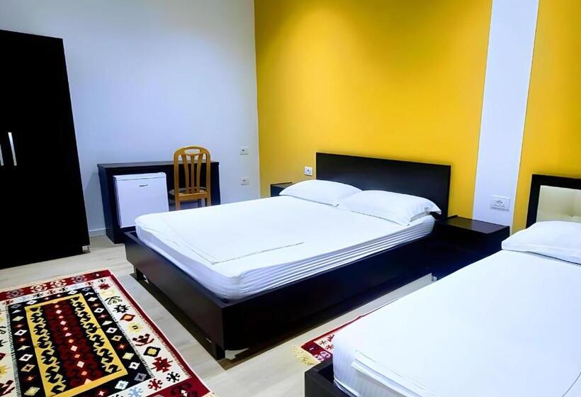 פנסיון Vila Lili Guest House   Berat