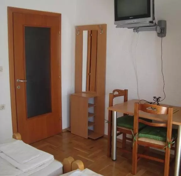 پانسیون Villa Afrodita