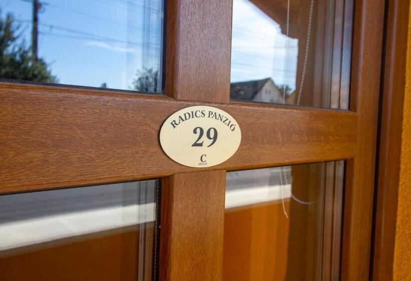 Radics Panzió étterem és Pihenő Központ