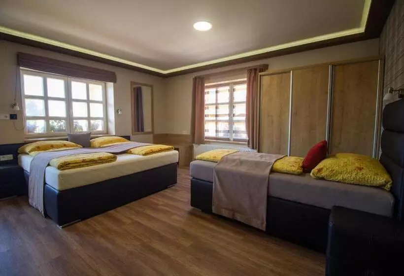 Radics Panzió étterem és Pihenő Központ