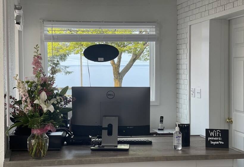 Общежитие Bayside Inn