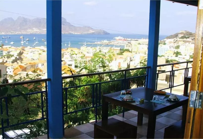 تختخواب و صبحانه Solar Windelo