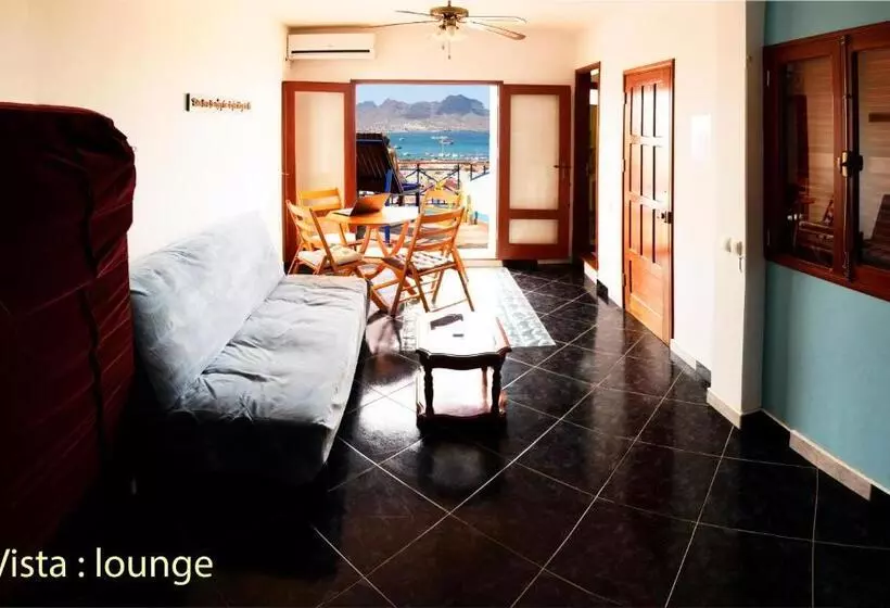 تختخواب و صبحانه Solar Windelo