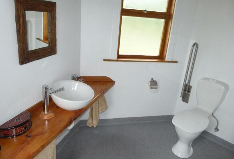 酒店 Wacky Stays   Unique Farm Stay Glamping Rentals, Free Animal Feeding Tours