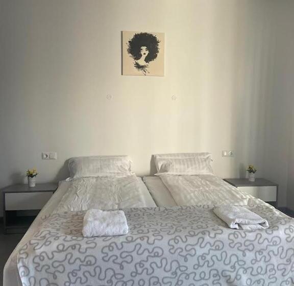 پانسیون Grund í Grundarfirði Economy Guesthouse