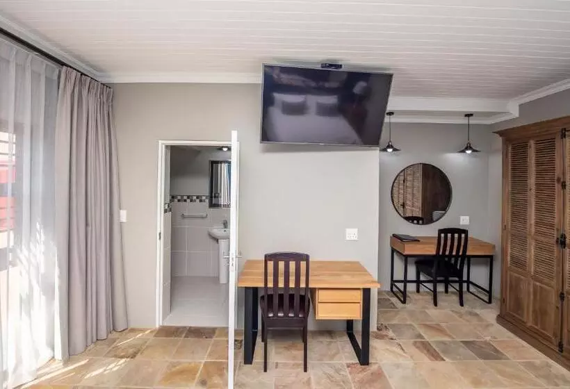 Majatalo Excellent Guest House