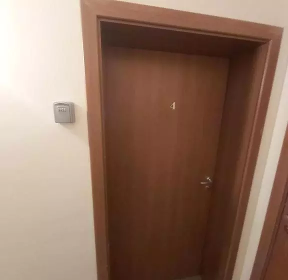 ペンション Guest House Skalite