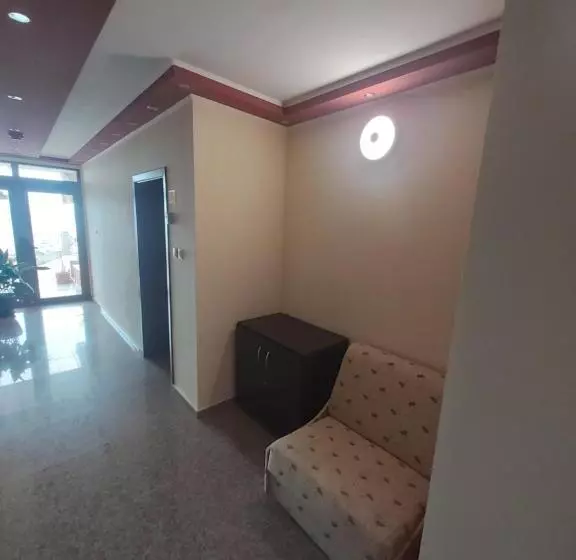 ペンション Guest House Skalite